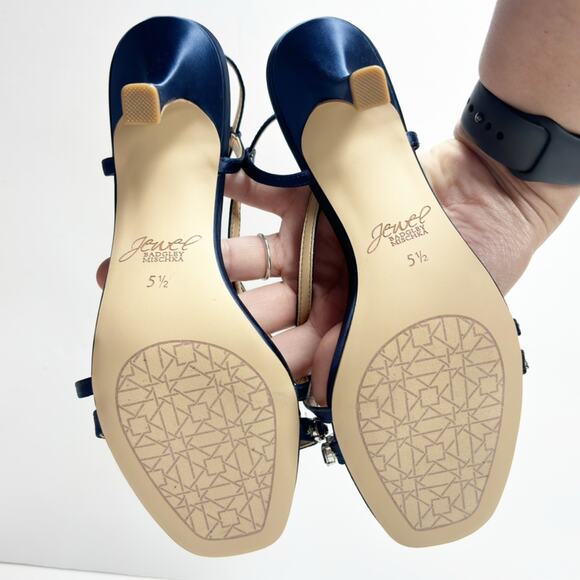 JEWEL BADGLEY MISCHKA ALEXIS CRISSCROSS SANDALS NAVY SIZE 5.5 NEW - Picture 7 of 7